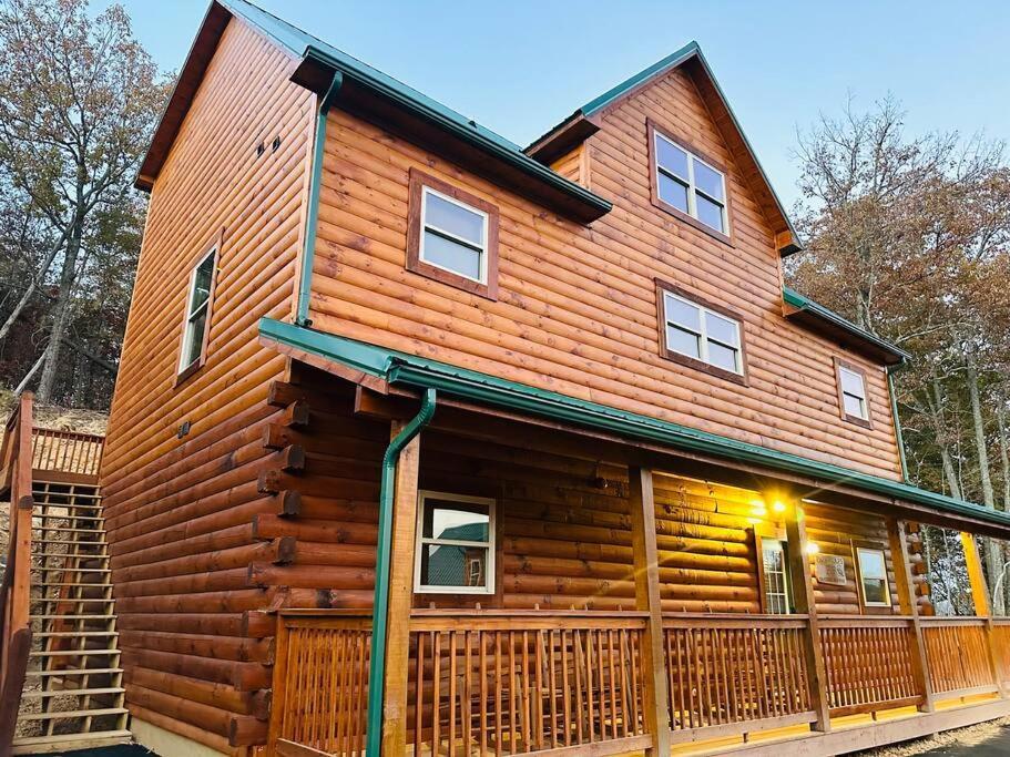 Spacious 2800 Sq Ft-Cozy Wood Cabin-New Build Pigeon Forge Dış mekan fotoğraf